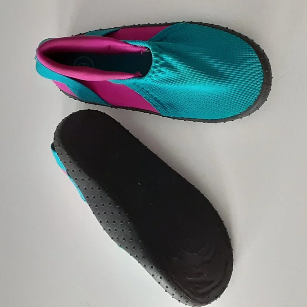 kids Water Shoes size 6